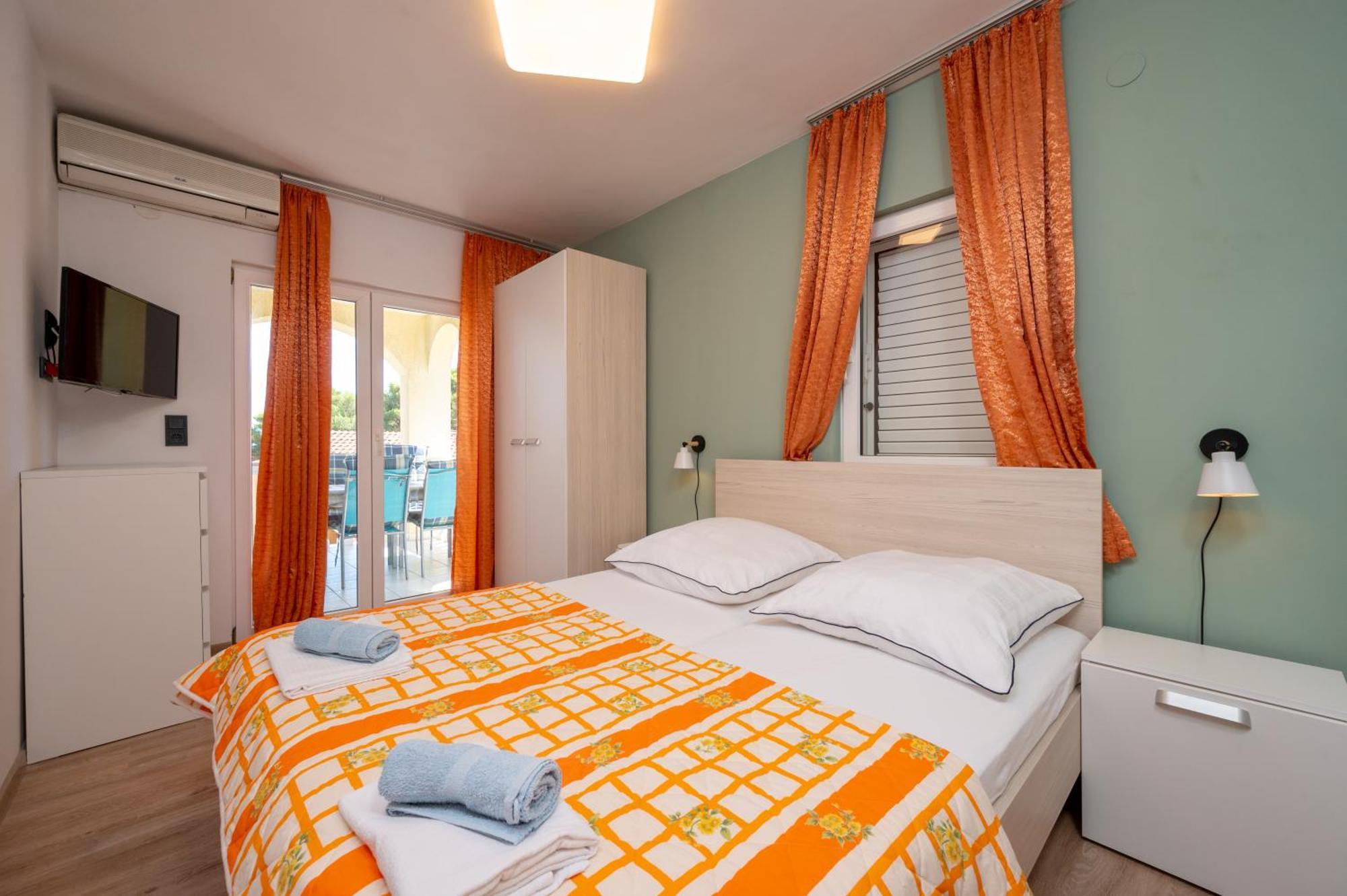 Apartments Zdravko トロギール エクステリア 写真