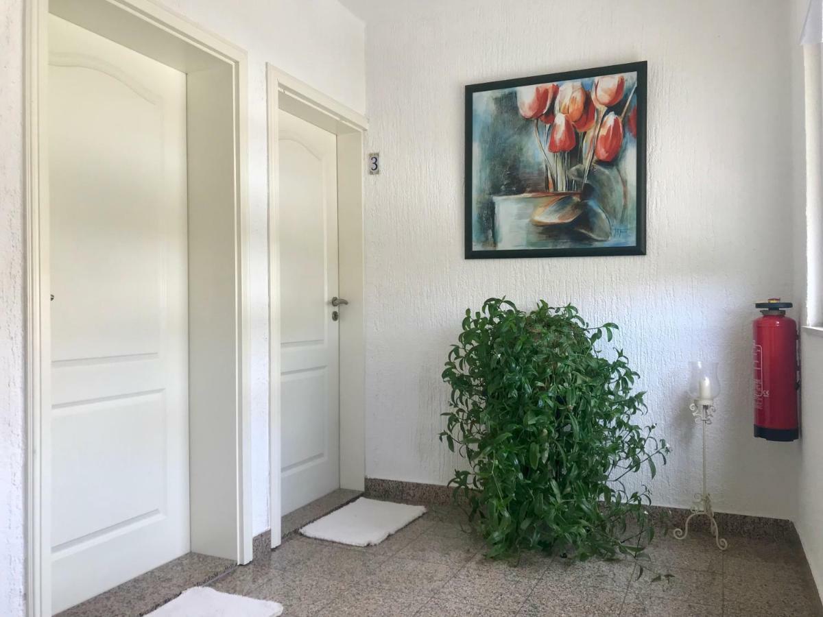 Apartments Zdravko トロギール エクステリア 写真
